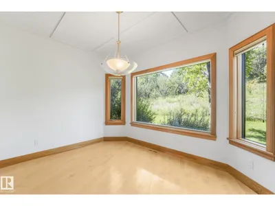 9404 100A AV NW photo 27