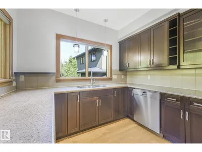 9404 100A AV NW photo 34