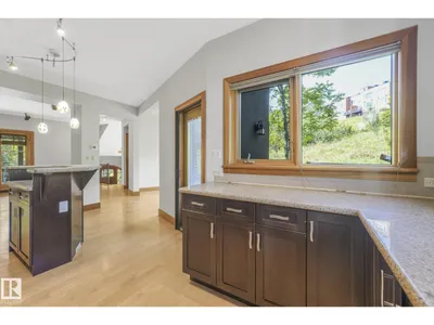 9404 100A AV NW photo 36
