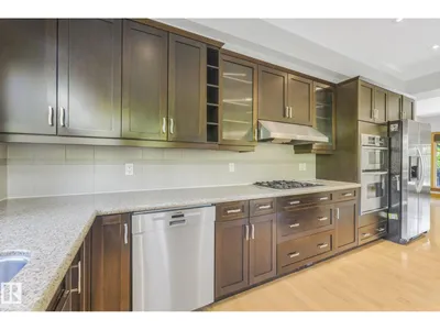 9404 100A AV NW photo 33
