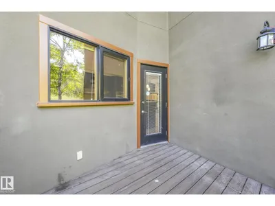 9404 100A AV NW photo 13