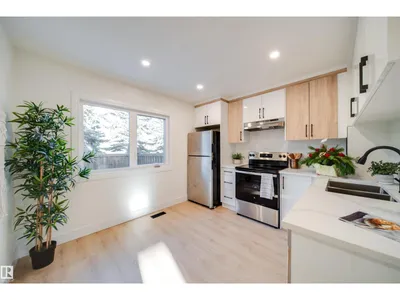 #18 14511 52 ST NW NW photo 9