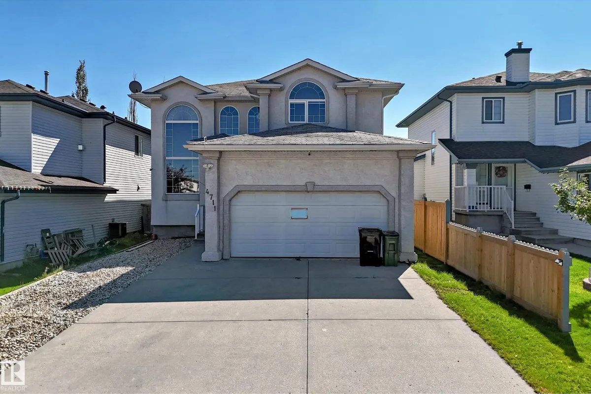 4711 152 AV NW exterior