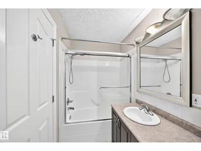 4711 152 AV NW photo 29