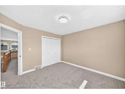 4711 152 AV NW photo 40