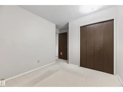11607 139 AV NW photo 18