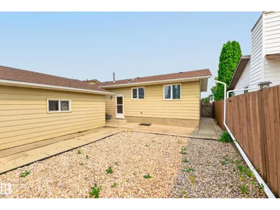 11607 139 AV NW photo 42