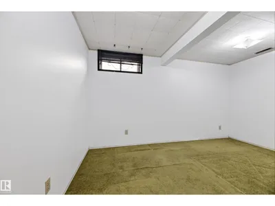 11607 139 AV NW photo 33