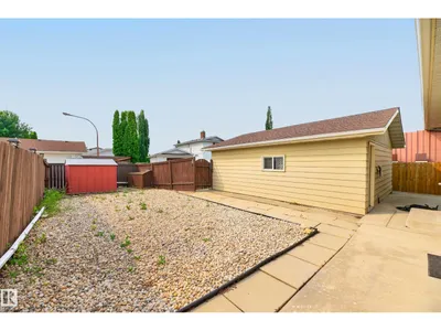 11607 139 AV NW photo 41
