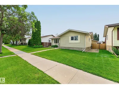 11607 139 AV NW photo 48