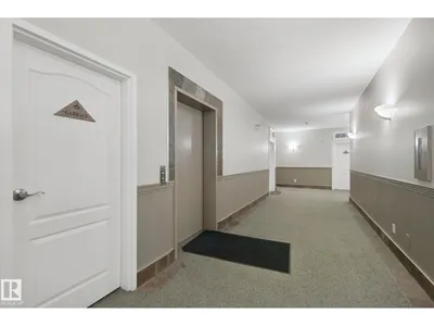 #203 10178 117 ST NW photo 37