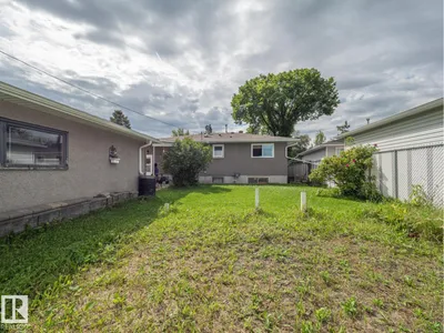 16706 80 AV NW photo 27