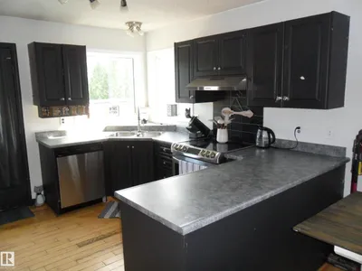 28 Bridgeview CR NW photo 7