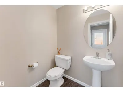 1124 37A AV NW photo 27