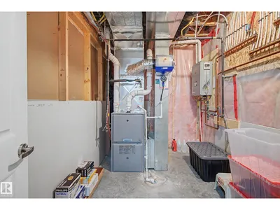6324 56 AV photo 52