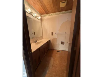 9223 172 AV NW photo 18