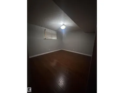 9223 172 AV NW photo 31