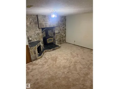 9223 172 AV NW photo 22