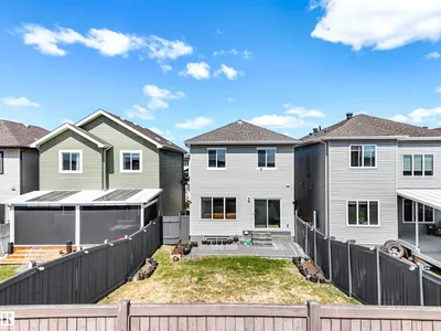 2435 12 AV NW photo 10