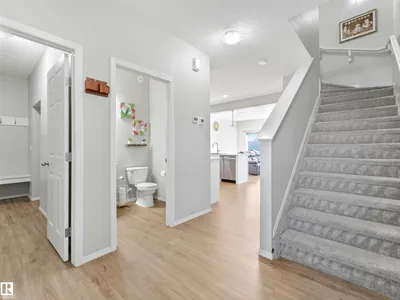 2435 12 AV NW photo 26