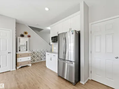 2435 12 AV NW photo 35