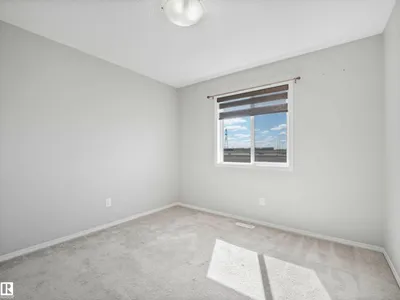 2435 12 AV NW photo 52