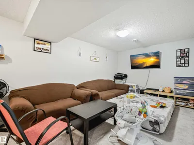 2435 12 AV NW photo 69