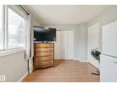 11828 & 11830 45 ST NW photo 32