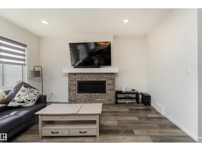4659 175 AV NW photo 29