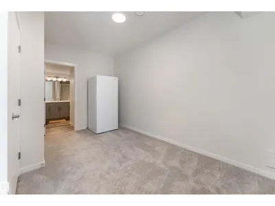 4659 175 AV NW photo 61