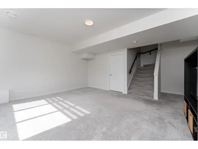 4659 175 AV NW photo 59