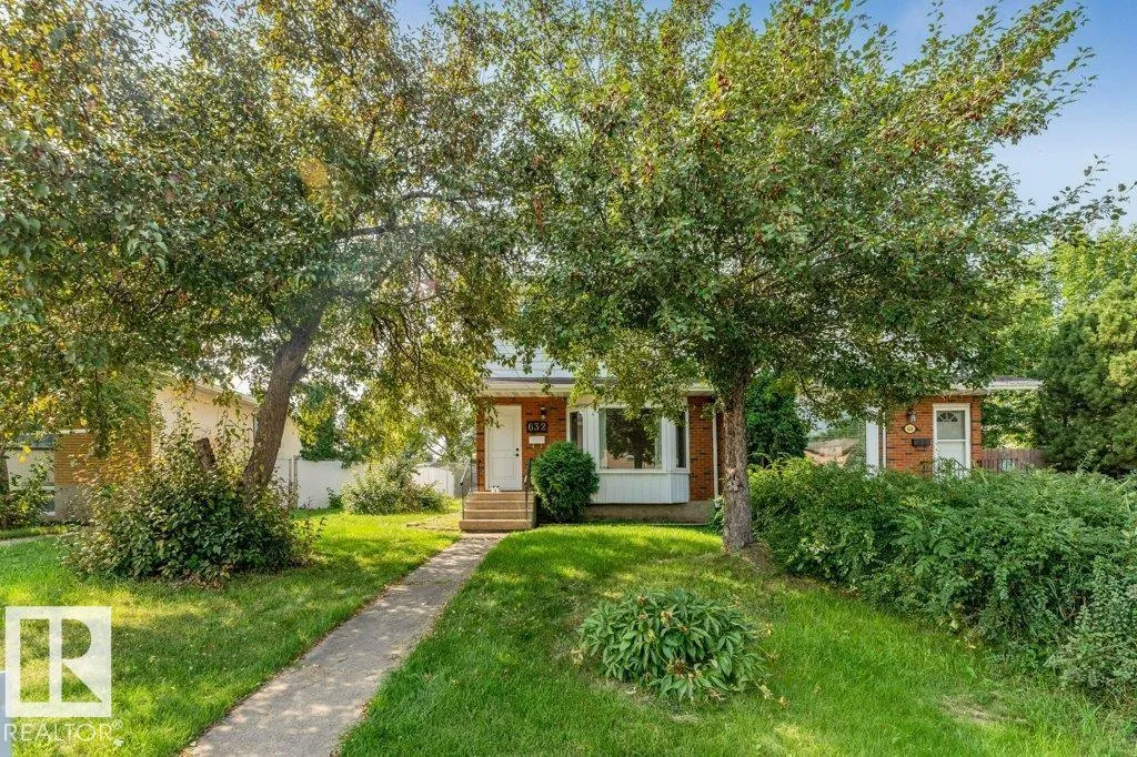 632 KNOTTWOOD RD W NW exterior