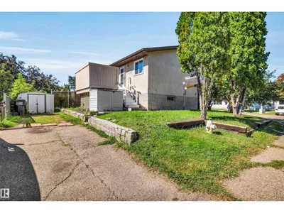 10856 173 AV NW photo 31