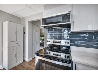 10856 173 AV NW photo 10