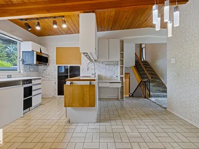7508 139 ST NW photo 14