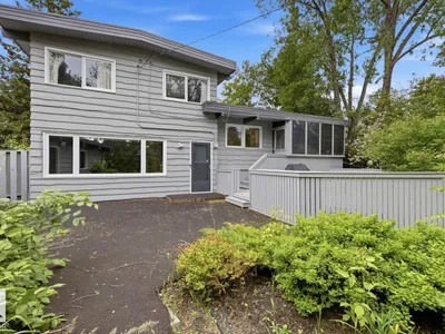 7508 139 ST NW photo 4