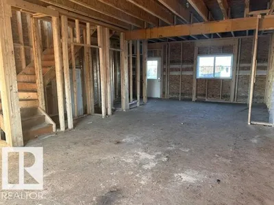 10201 92A Ave photo 4