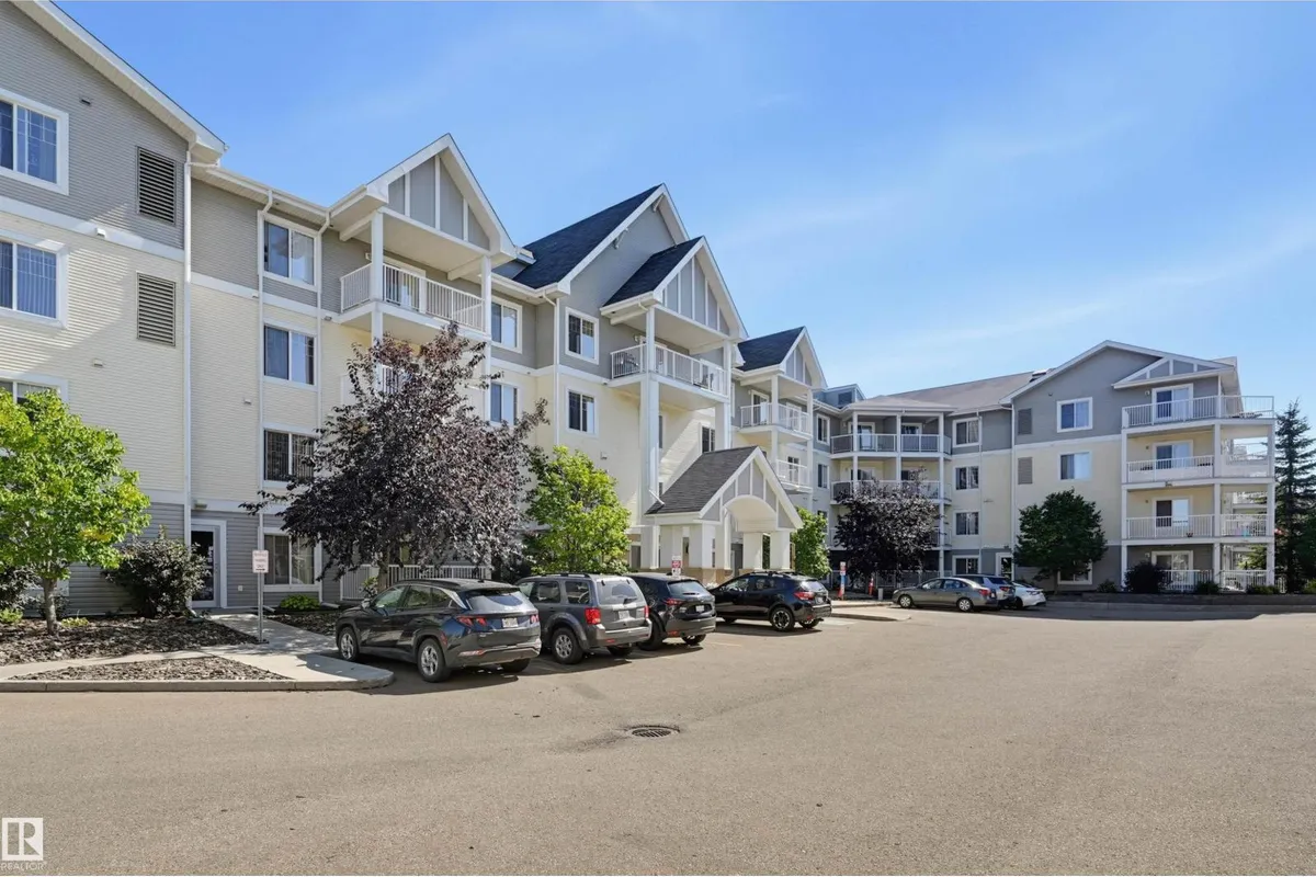 #208 2204 44 AV NW exterior