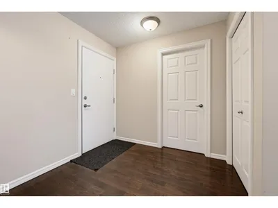 #208 2204 44 AV NW photo 15