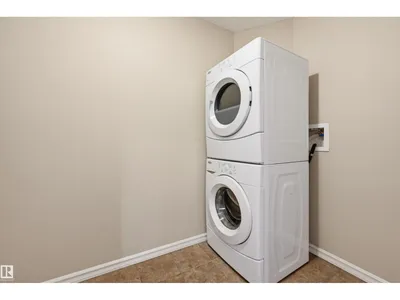 #208 2204 44 AV NW photo 23