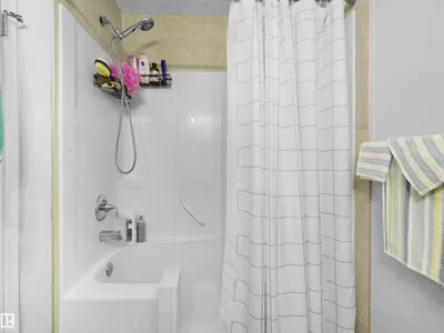 15511 45 ST NW photo 30
