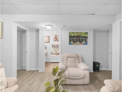 15511 45 ST NW photo 37
