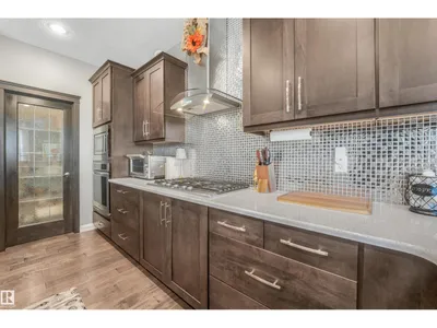 22123 95 AV NW photo 14
