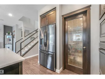 22123 95 AV NW photo 16