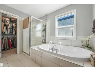 22123 95 AV NW photo 47