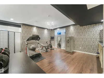 22123 95 AV NW photo 53