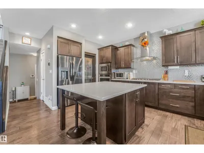 22123 95 AV NW photo 9