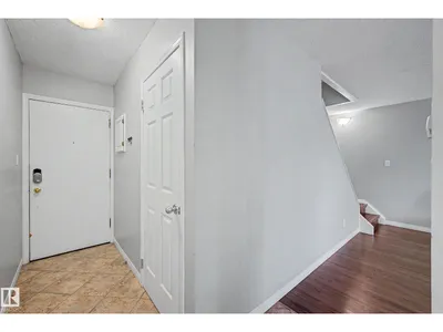 #16 11219 103A AV NW photo 21