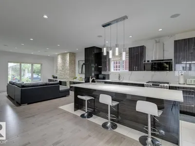 11045 85 AV NW photo 14