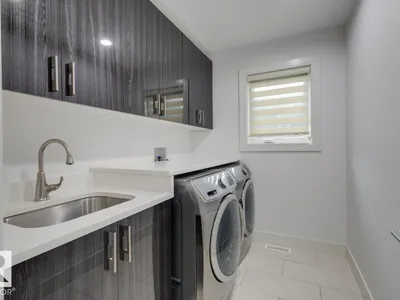 11045 85 AV NW photo 34